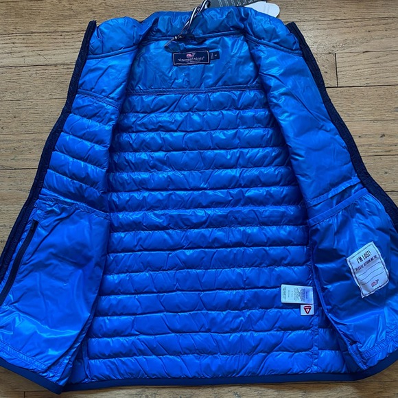 NWT Vineyard Vines Boys' Lightweight Packable Puffer Vest in Nautical Navy (S) - Picture 4 of 9